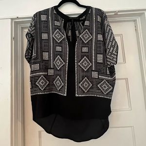 BCBG black and white top